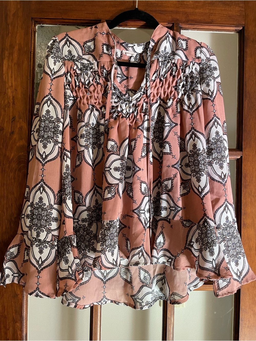 En Creme Dusty Rose Medallion Smocked-Neck Blouse